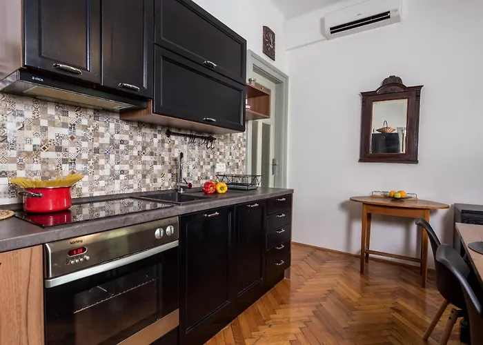 Apartament 4 Bedroom *